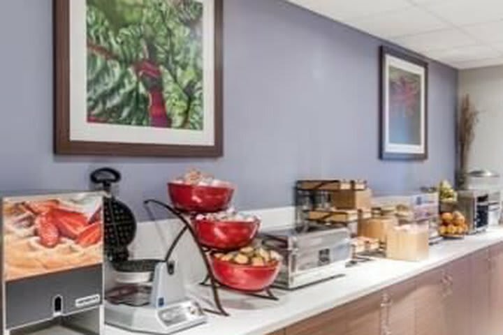 Hotel Microtel Inn & Suites By Wyndham Fort St John