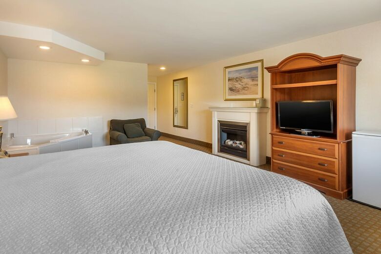 Ogunquit Hotel & Suites