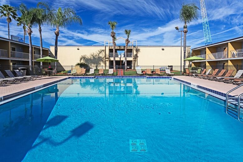 Celebration Suites - 2 Bedroom Condos
