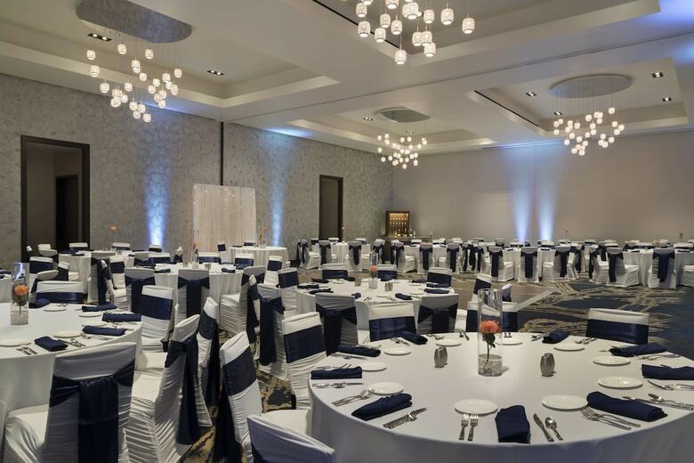 Hotel Buffalo Marriott At Lecom Harborcenter