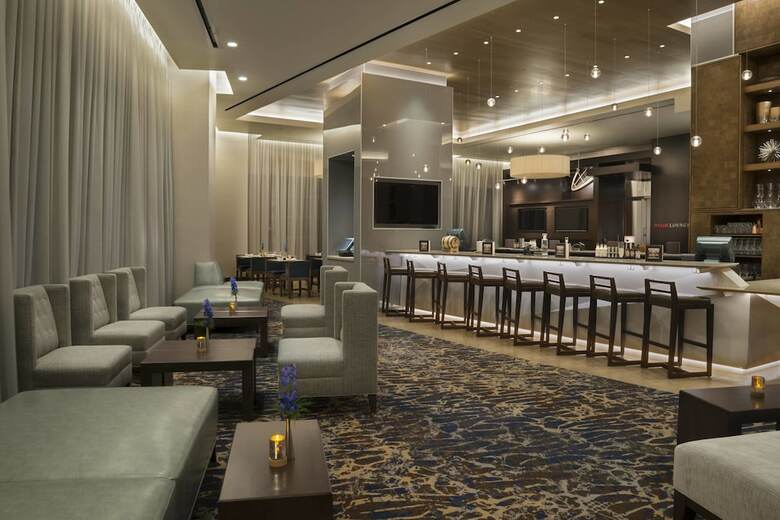 Hotel Buffalo Marriott At Lecom Harborcenter