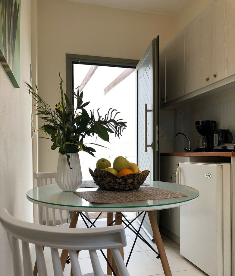 Oleander Apartments