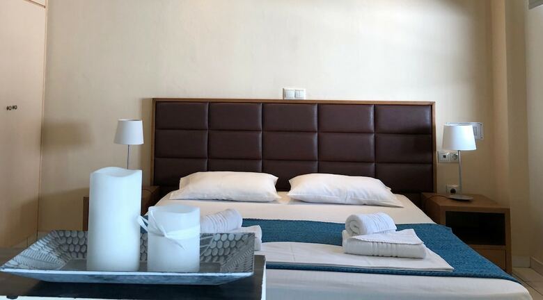 Oleander Apartments