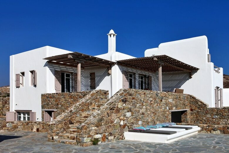 Villa Elia White Residence