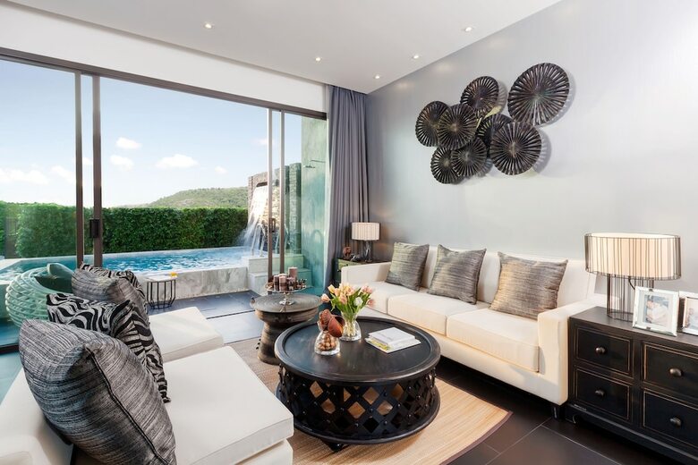 The 8 Pool Villa