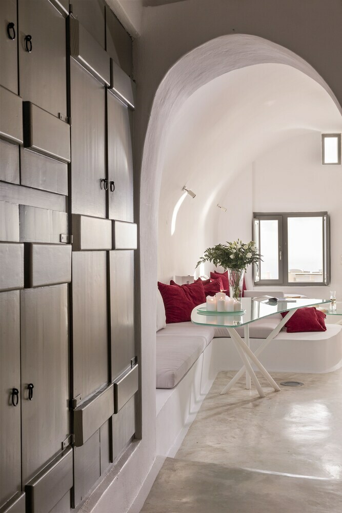 Aparthotel Astra Suites
