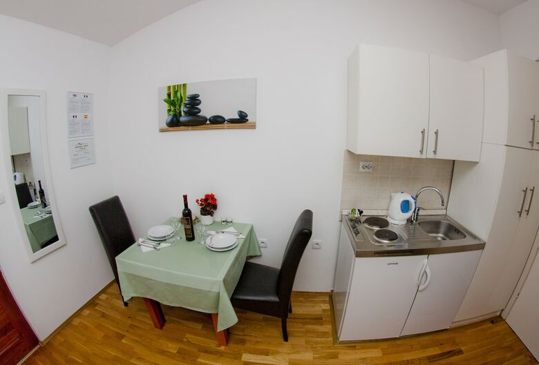 Green Park Apartments