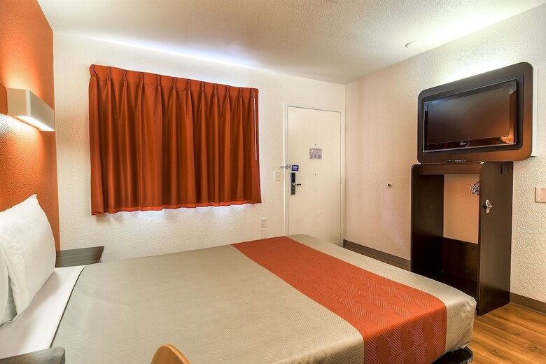 Motel 6 Carlsbad, Ca Beach