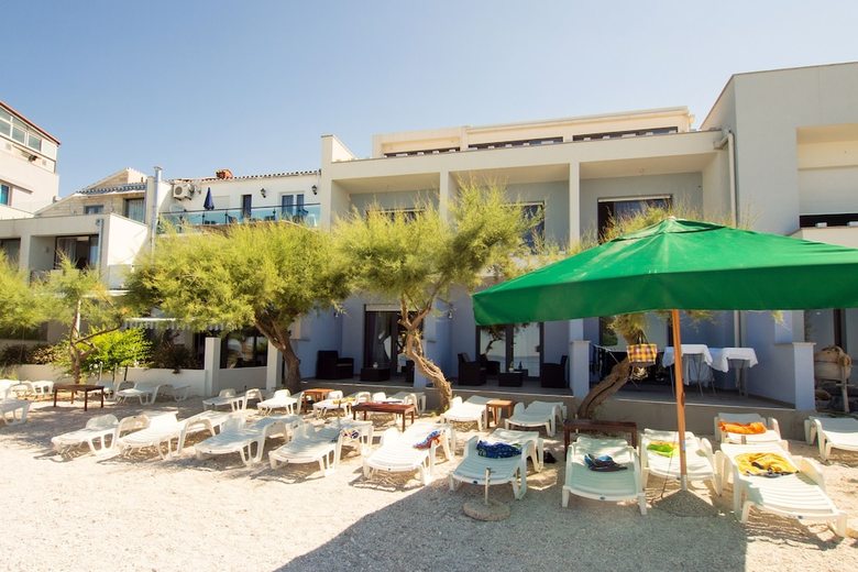 Hotel Beachfront Villa Mediteran