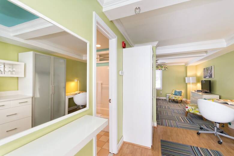 Hotel Canalside Inn