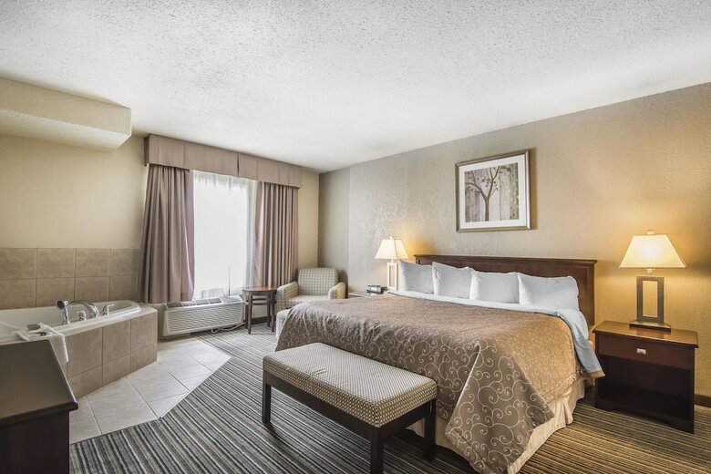 Hotel Quality Inn And Suites