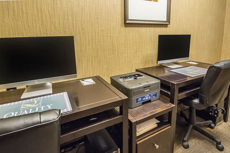 Hotel Quality Inn And Suites