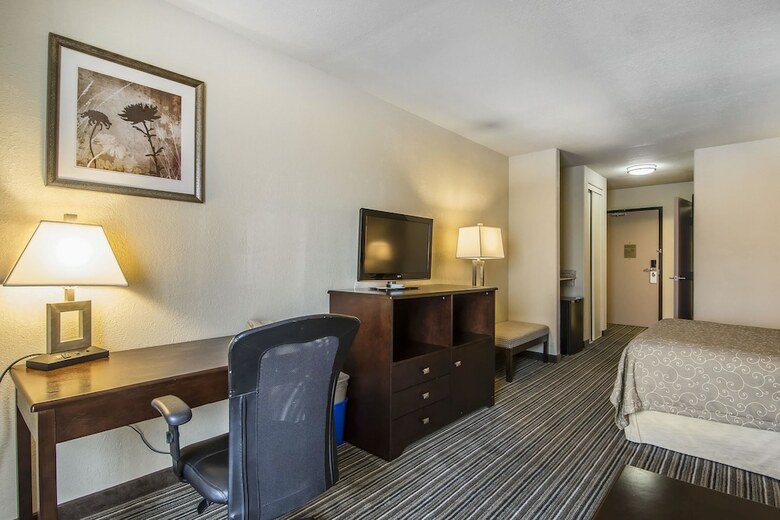 Hotel Quality Inn And Suites