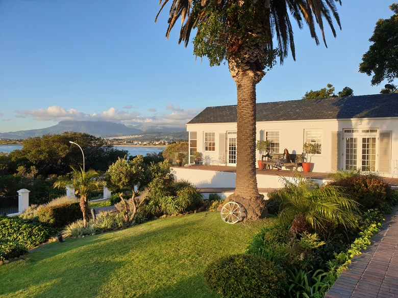Hotel Manor On The Bay
