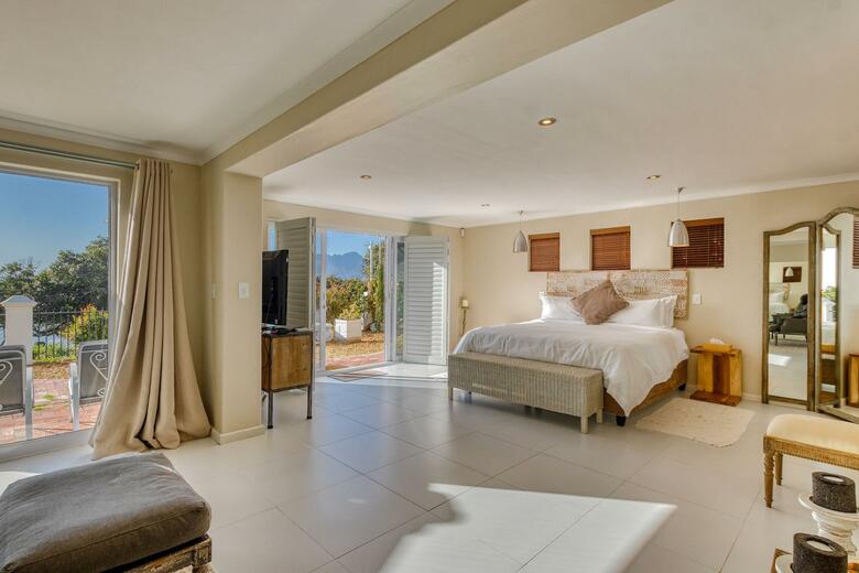 Hotel Manor On The Bay