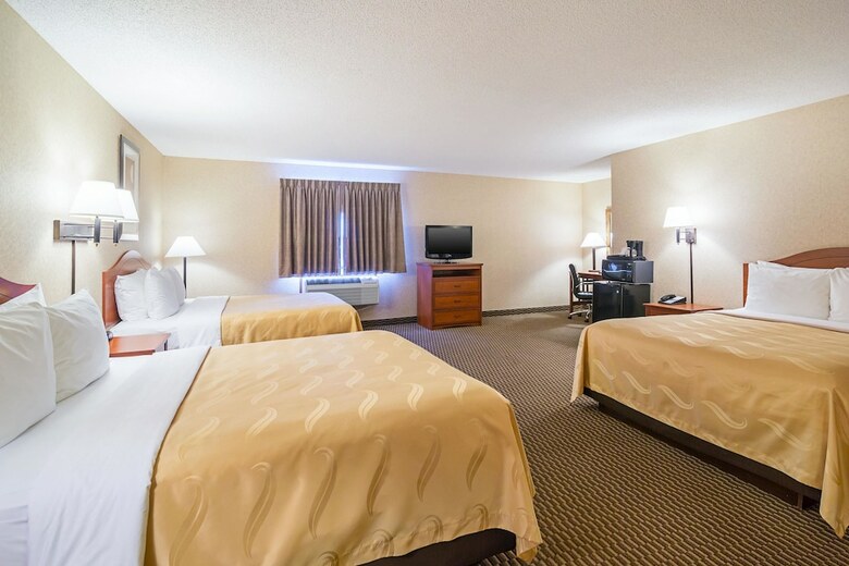 Hotel Quality Inn & Suites