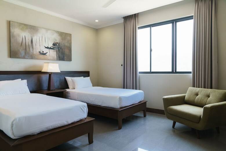 Dan Oasis Beach Hotel And Apartment