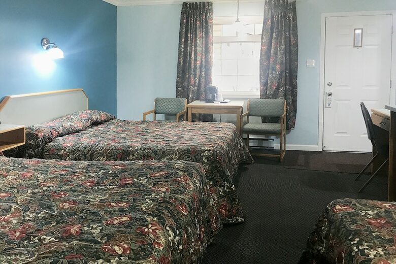 Lamplighter Motel