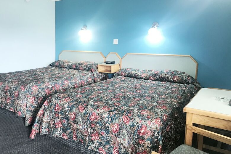 Lamplighter Motel