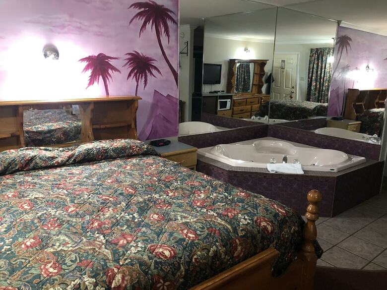 Lamplighter Motel