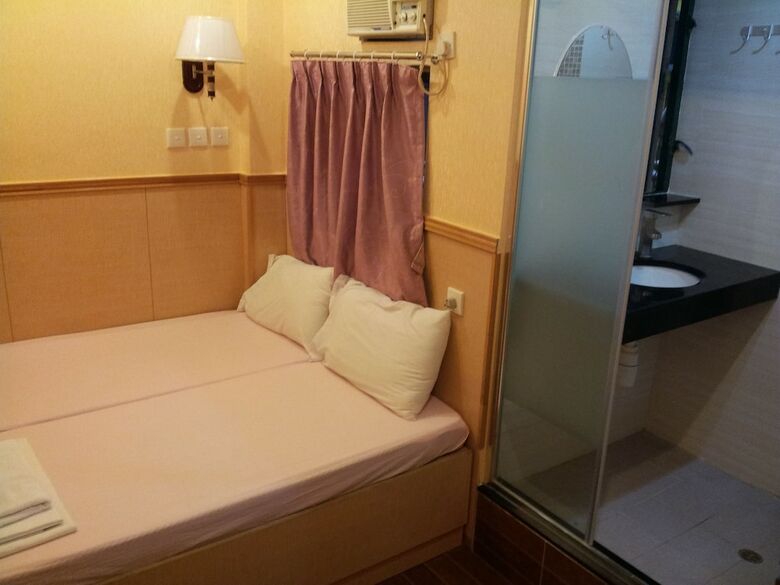 Hotel New Garden Hostel