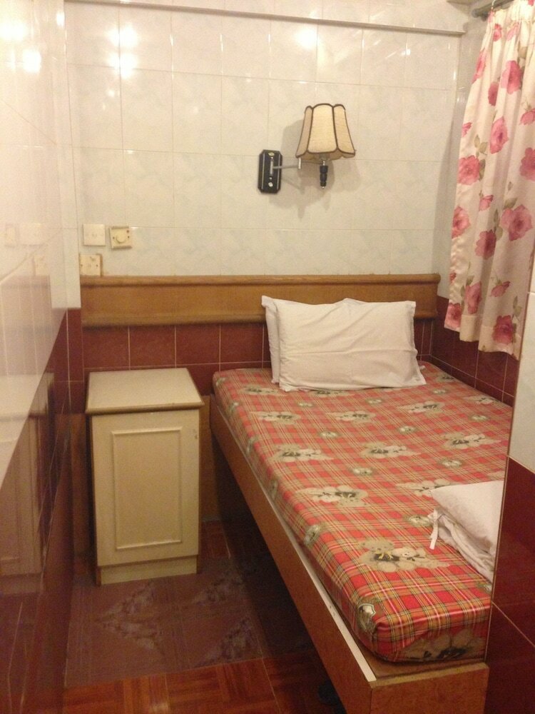 Hotel New Garden Hostel