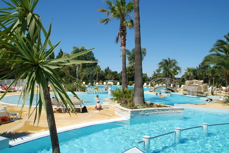 Camping Les Champs Blancs