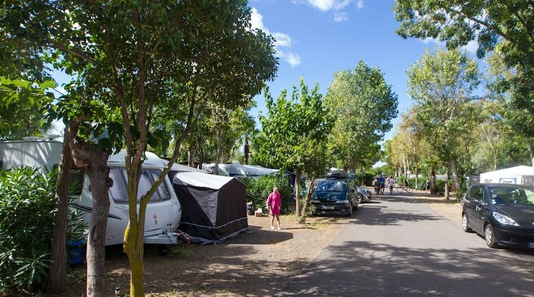 Camping Les Champs Blancs
