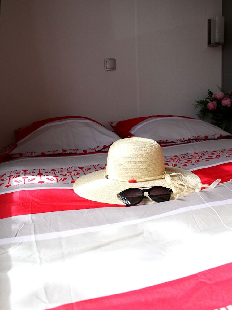 Camping Les Champs Blancs
