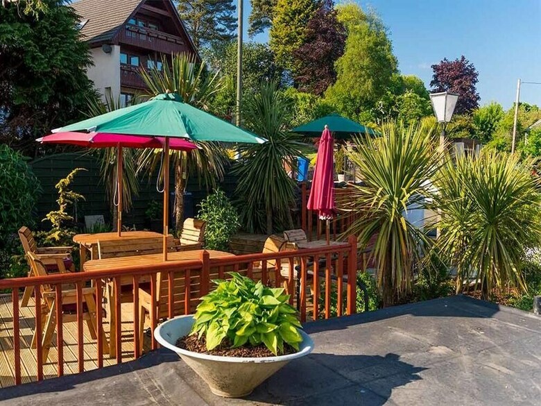 Woodside Hotel