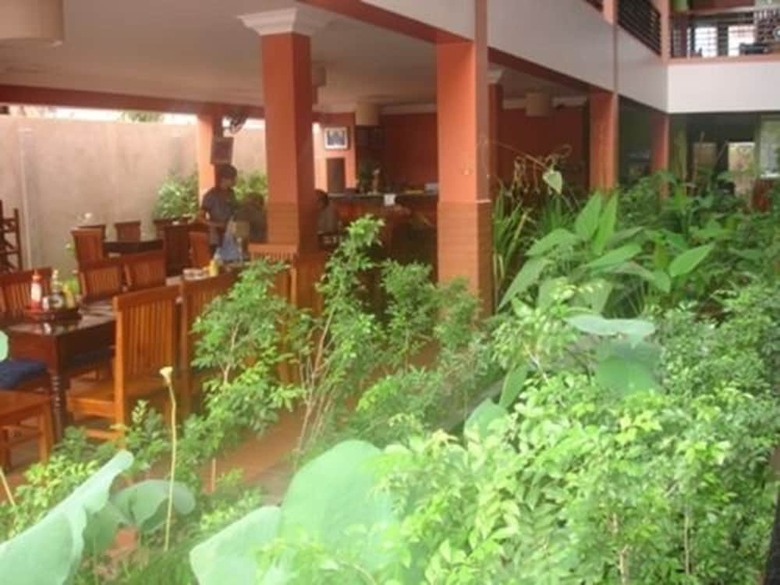 Hotel Jasmine Lodge