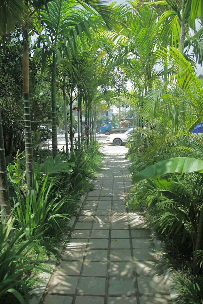 Hotel Jasmine Lodge