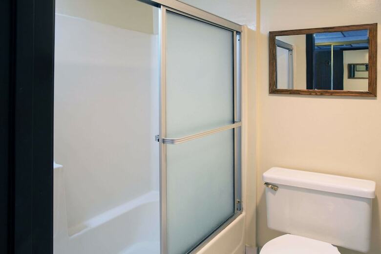 Hotel Travelodge By Wyndham Ocean Front