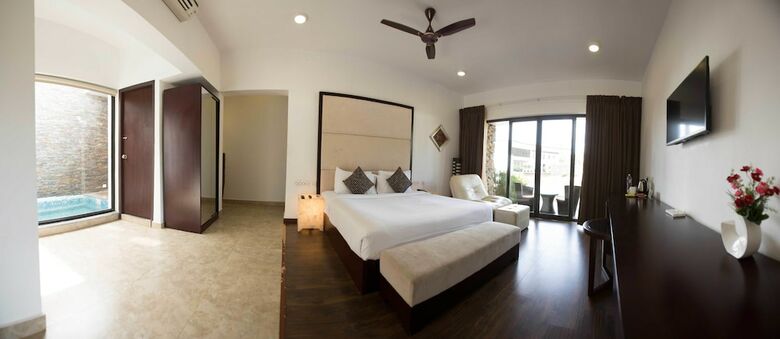 Hotel Anora Beach Resort