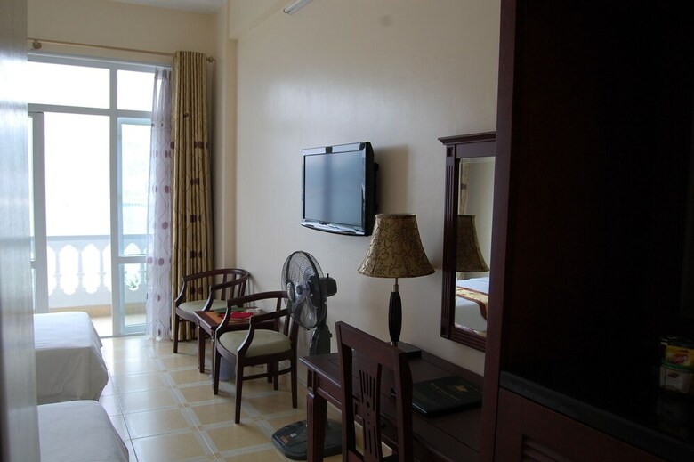 Hung Long Harbour Hotel