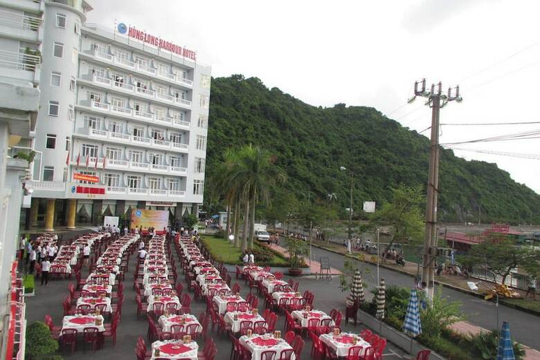 Hung Long Harbour Hotel