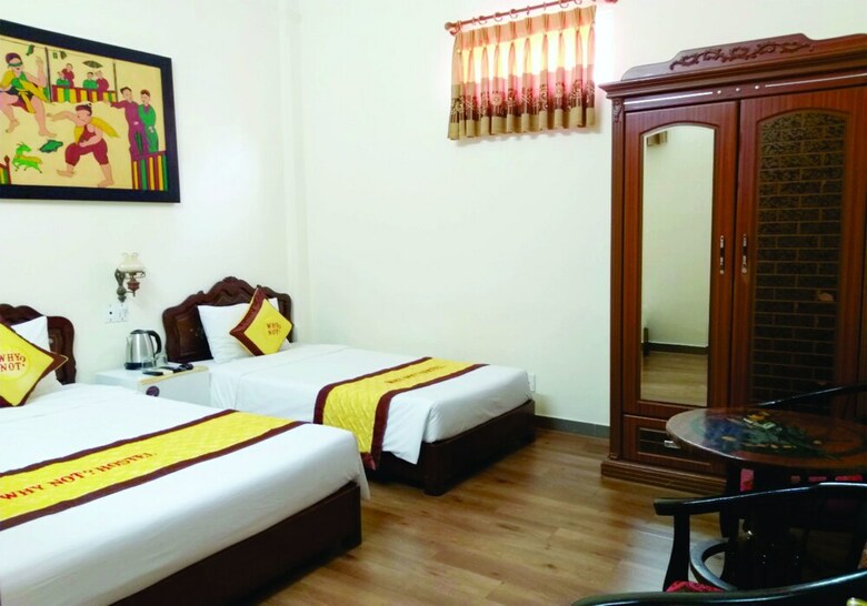 Hostal Why Not Hostel N Bar