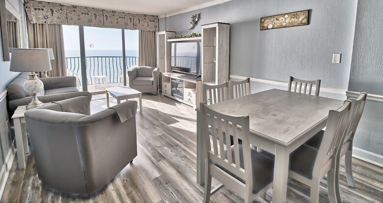 The Palms By Suite At The Beach