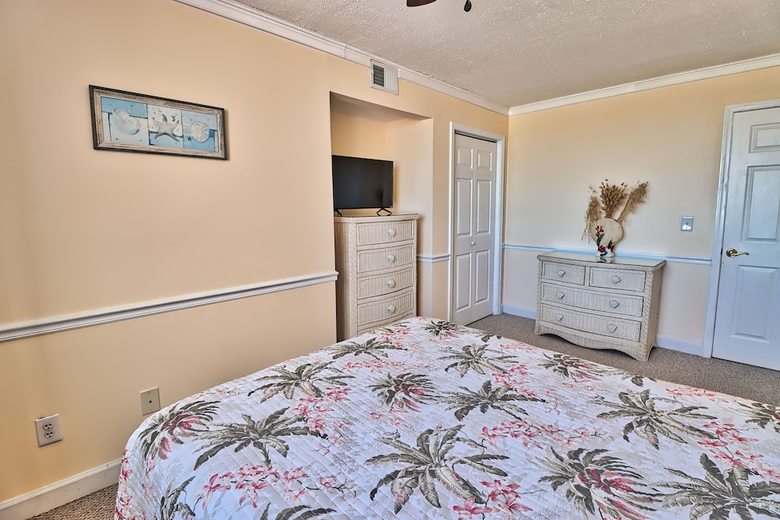 The Palms By Suite At The Beach