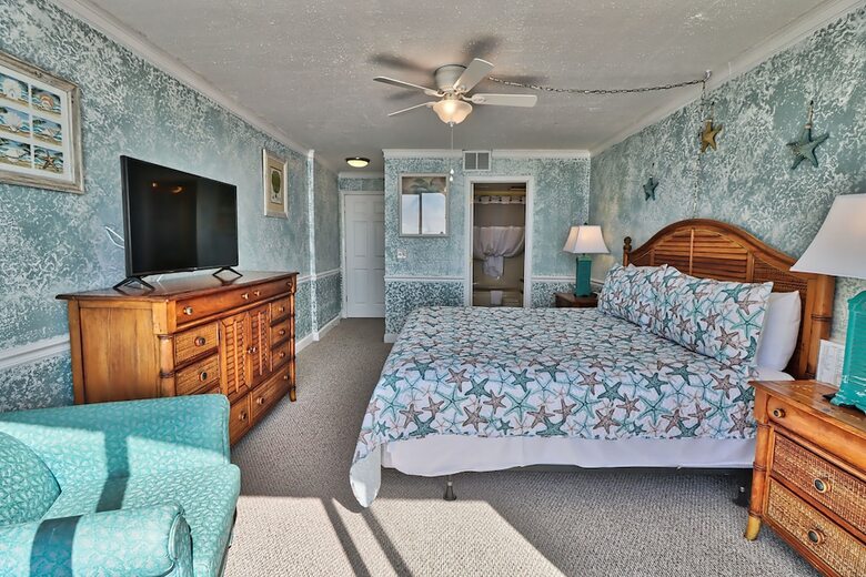 The Palms By Suite At The Beach