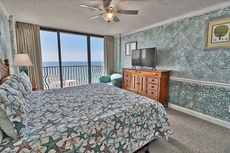 The Palms By Suite At The Beach