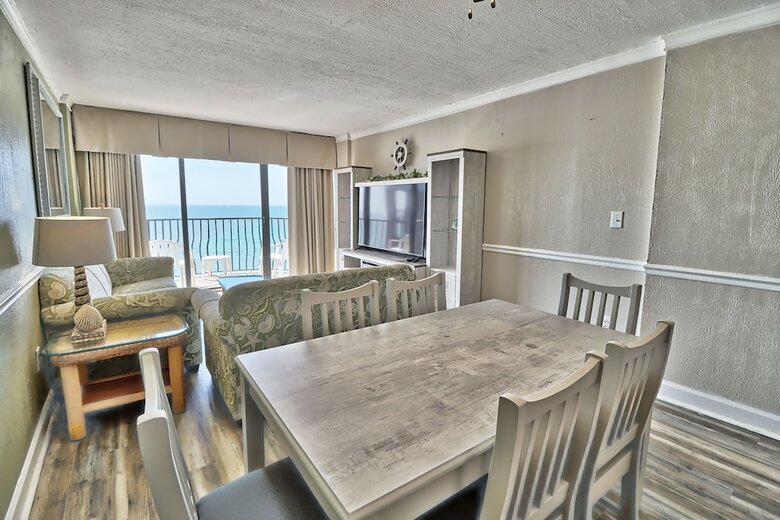 The Palms By Suite At The Beach