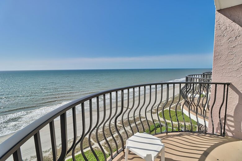 The Palms By Suite At The Beach
