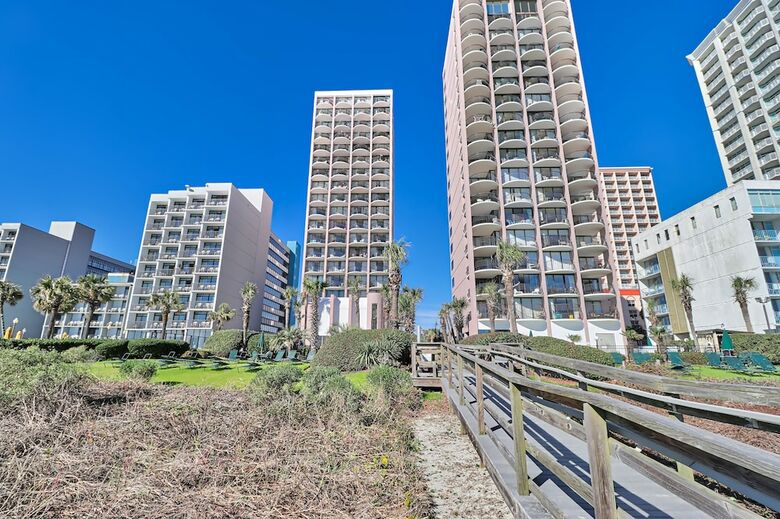 The Palms By Suite At The Beach