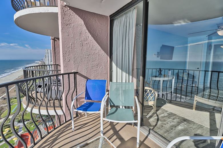 The Palms By Suite At The Beach