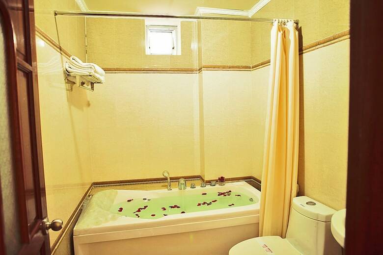 Lan Vy Hotel