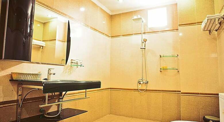 Lan Vy Hotel