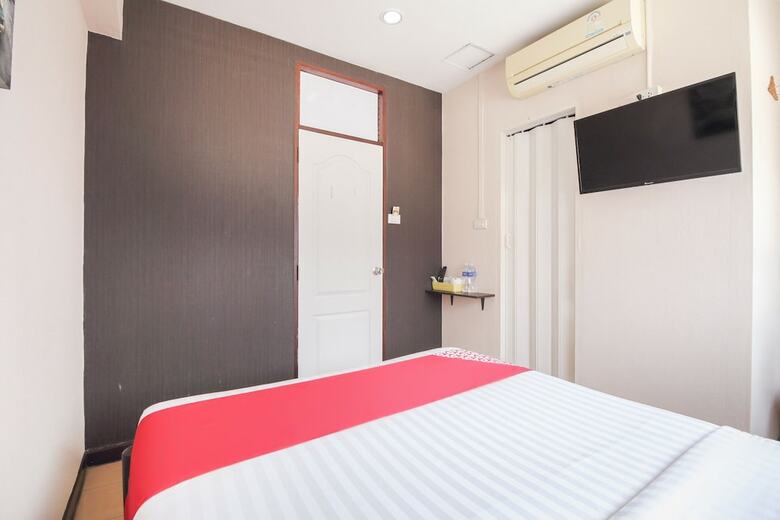 Oyo 537 Na Banglampoo Hotel