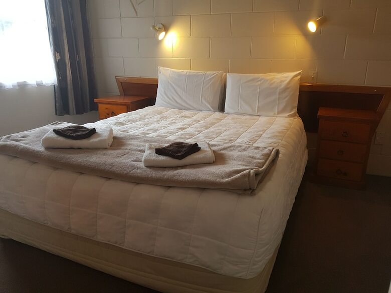 Fountain Court Motel