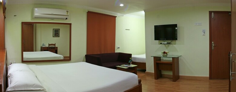 Hotel Rj Residency